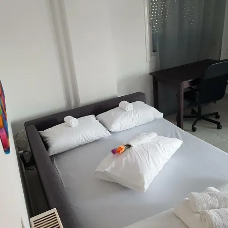 Alexandra Luxury * Skála Neón Epivatón